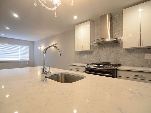5th image of 229A Scholes St
