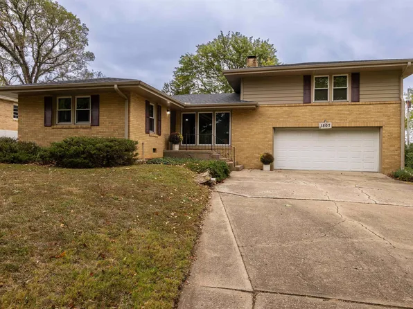 1807 SE 37th St, Topeka, KS 66605