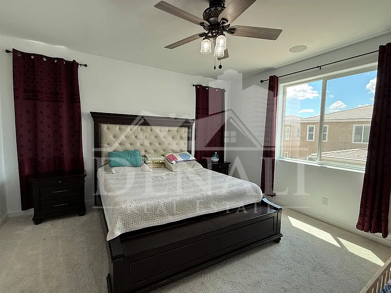 1729 W Myrna Ln — Photo 21