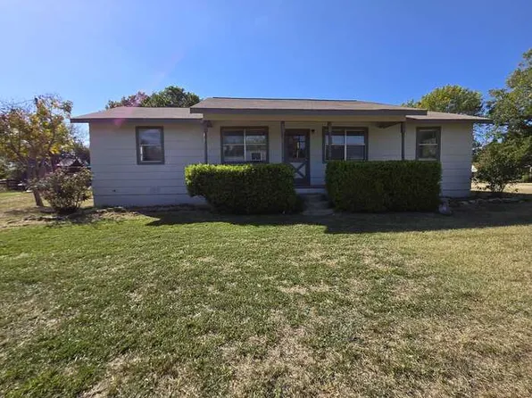 310 S Wickham St, Alvord, TX 76225