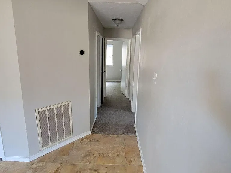 7026 Foxfield Ln — Photo 5