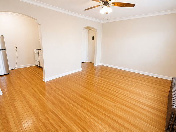 3rd image of 1871 Grand Ave #D3af8c94e