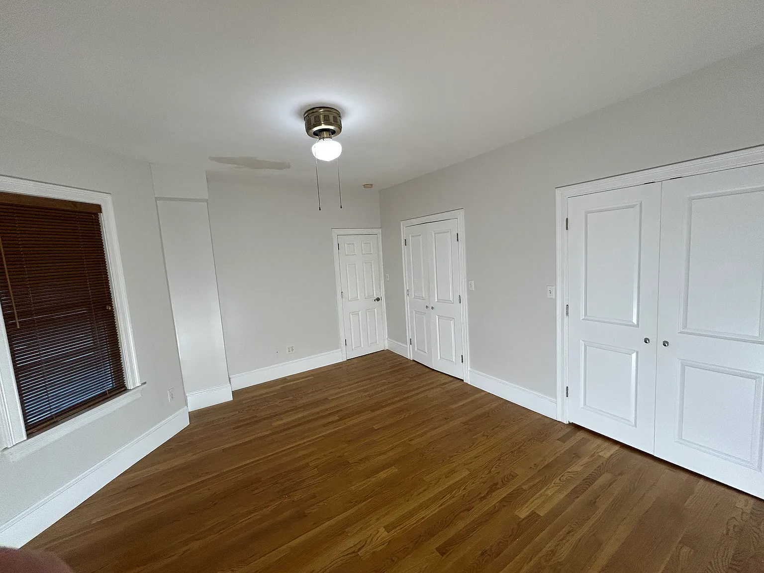 2 bed, 1.5 bath, 1003 sqft, $2,500 — Photo 4