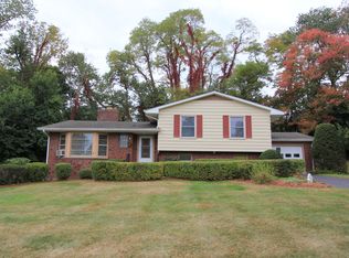 7 Williams Ct, Mahopac, NY 10541