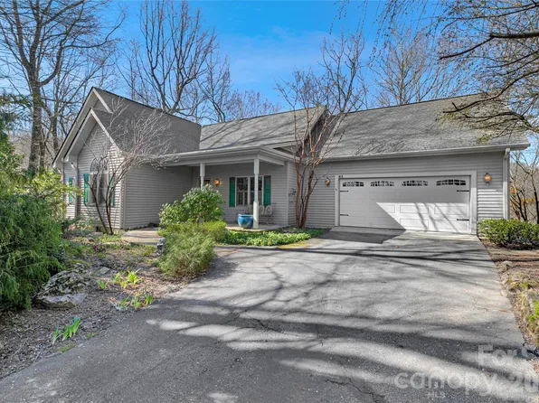 63 Wanei Ct, Brevard, NC 28712