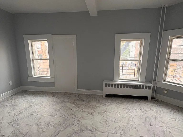 162 Waverly St #2 — Photo 9