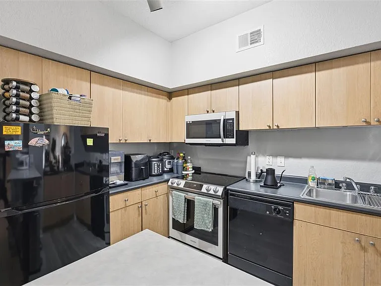 520 S Armenia Ave #1239A — Photo 5