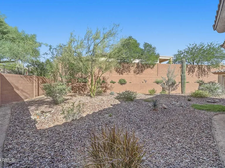 2129 W Legends Way — Photo 44
