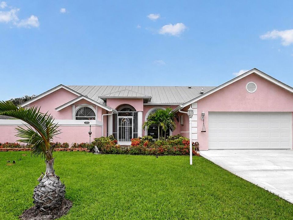 1st image of 1921 NE Acapulco Drive