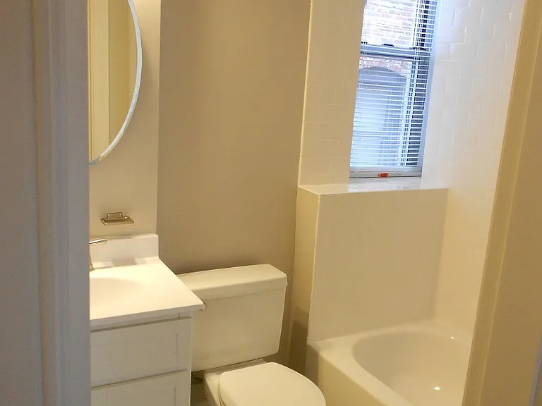 52 Edgerly Pl #10 — Photo 7