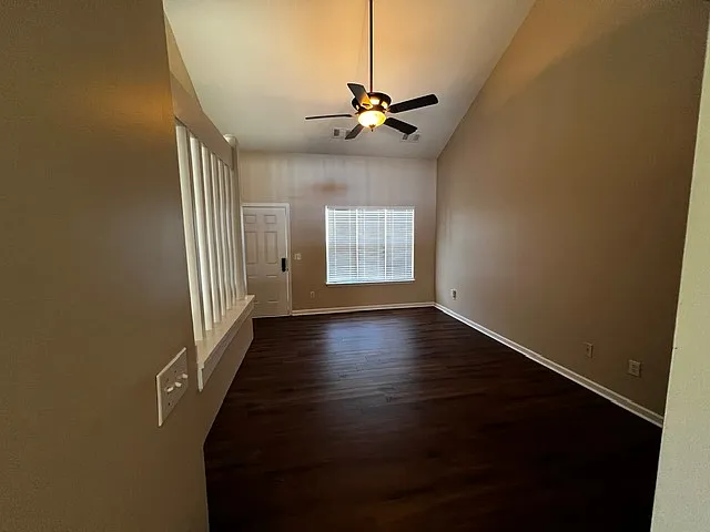 2540 Halle Ann Cir — Photo 3