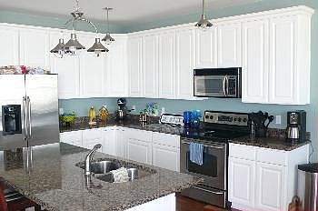 5th image of 13300 Lake Shore Dr Unit 102