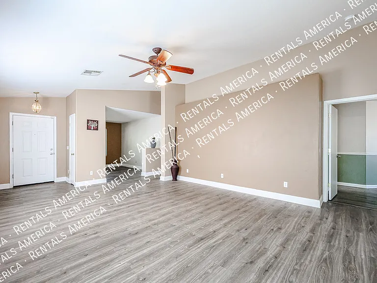 15827 W Yavapai St — Photo 8