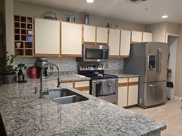 683 Post Oak Cir Unit 105