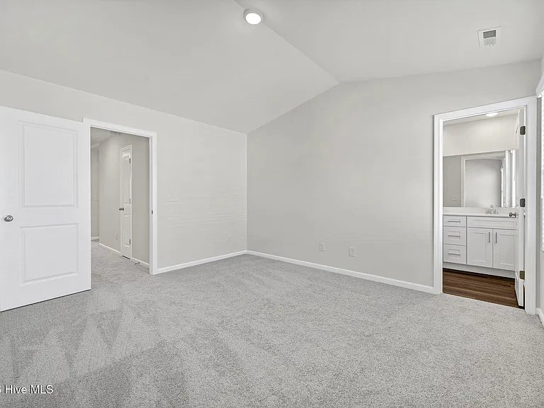24 W Farley Dr — Photo 10