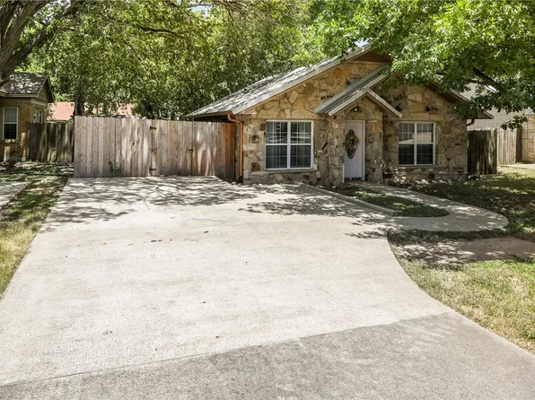 406 W 24th St, Bryan, TX 77803