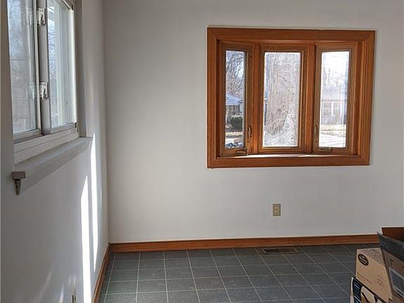 5th image of 612 Delaware Ave