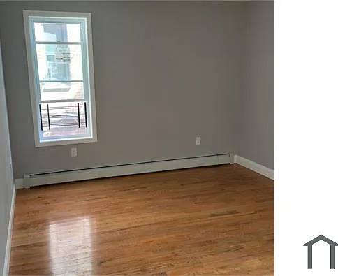 1018 Faile St #1 — Photo 3