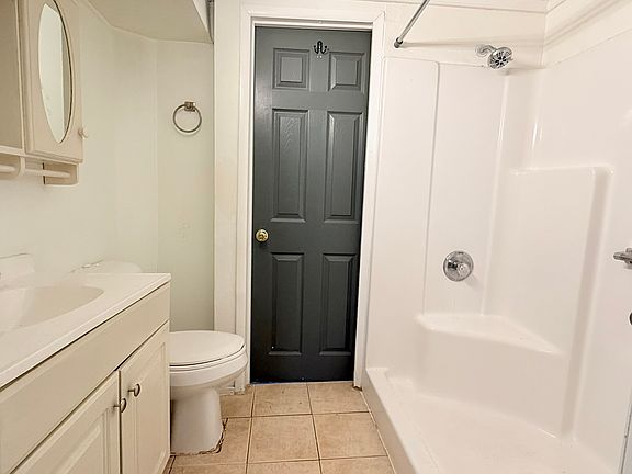 5th image of 208 N Moss St