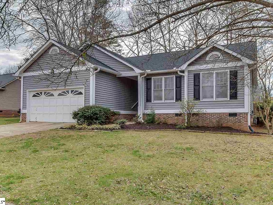 1st image of 309 Waterbury Ct