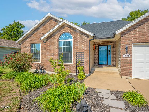 4th image of 1009 Abby Ln