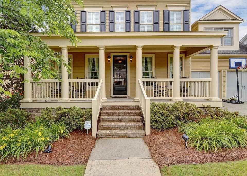 1st image of 999 Regal Hills Ln