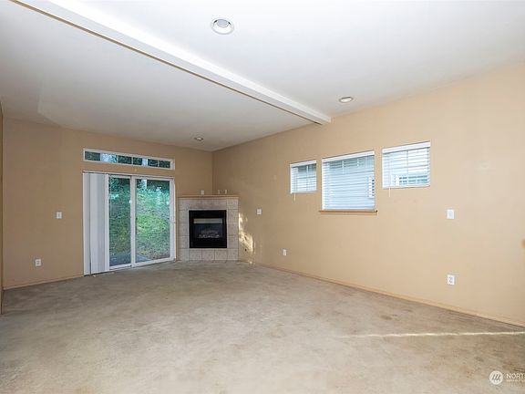 2nd image of 137 N Lafayette Avenue #13