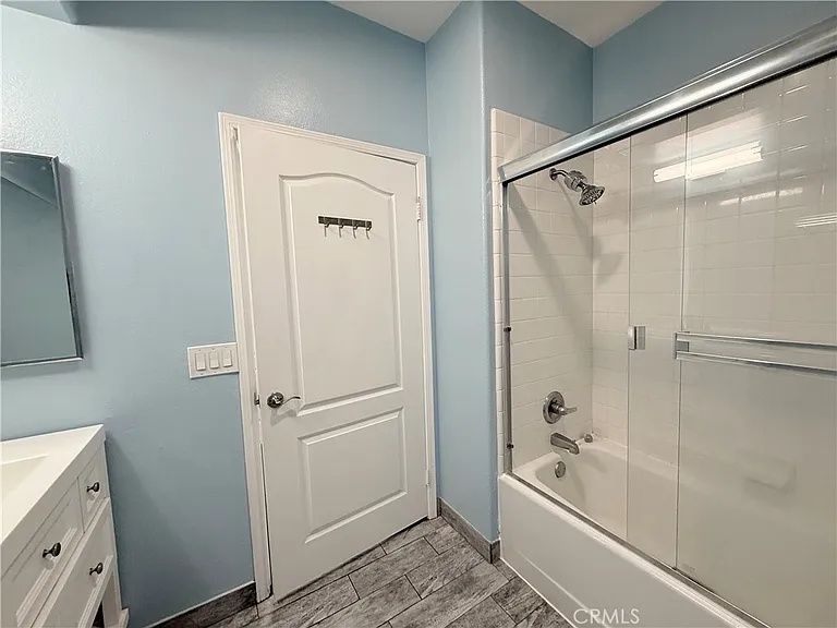 3401 S Bentley Ave #203 — Photo 27