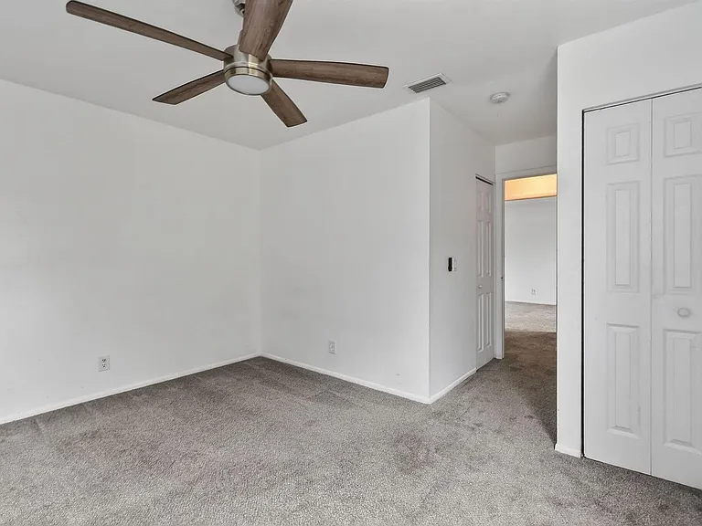 3502 Gardens East Dr #B — Photo 54