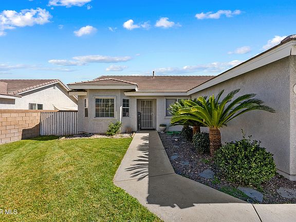 2nd image of 44840 Fenhold St