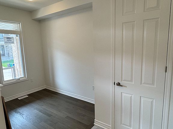 4th image of 277 Marigold Ct