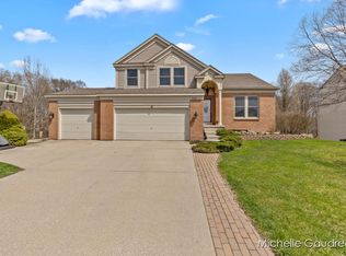 8528 Green Valley Rd SE, Caledonia, MI 49316