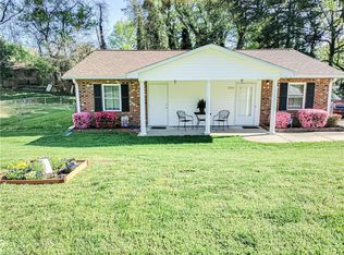 2760 Laguna Ave, Winston Salem, NC 27103