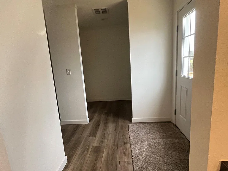 405 S Main St #3 — Photo 9