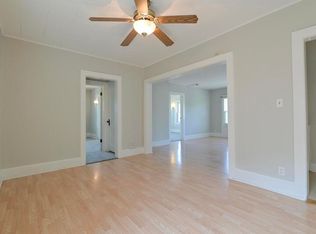 1141 S 30th Ave APT 11, Omaha, NE 68105