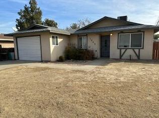 1045 Tempe Cir, Hanford, CA 93230