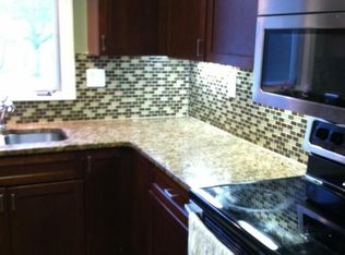 904 S Perry St, Johnstown, NY 12095