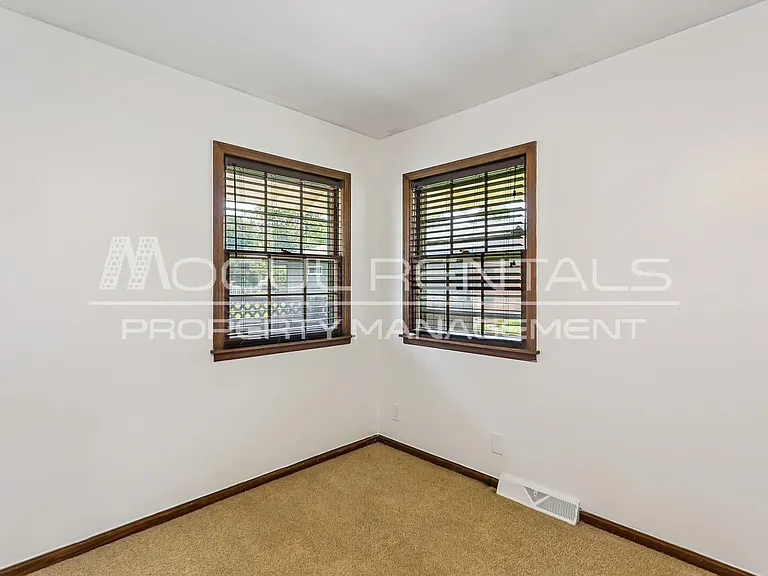 500 S Circle Lake Rd — Photo 14