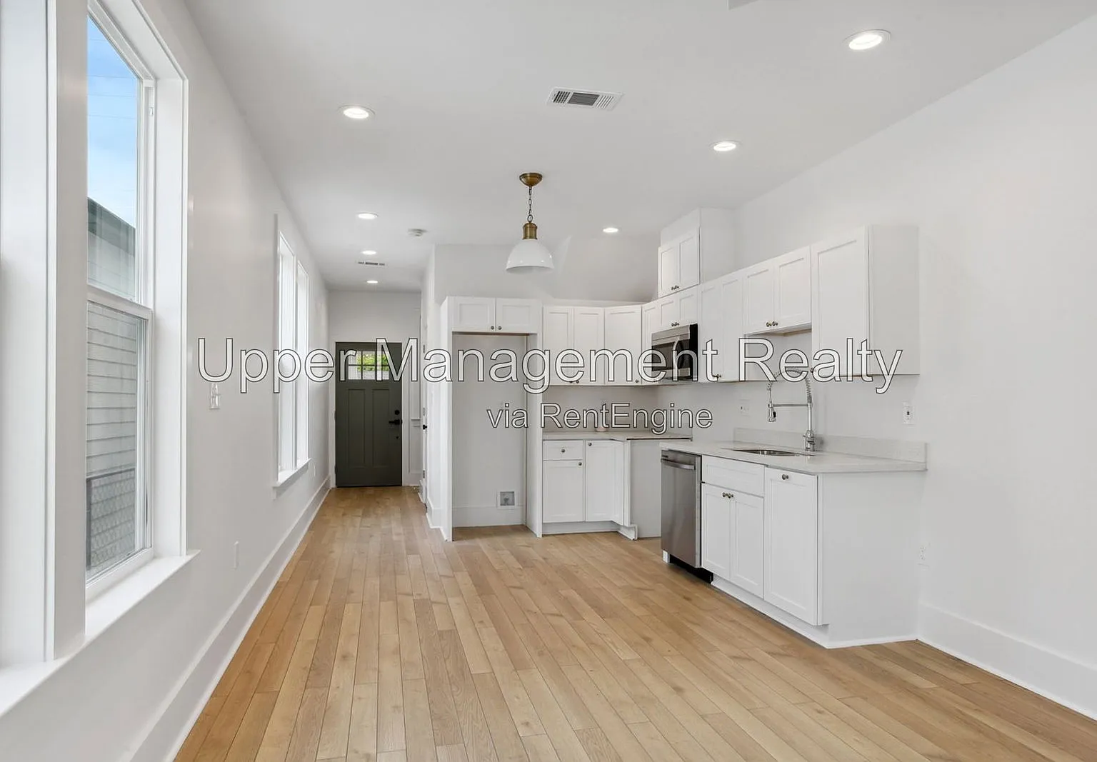 2 bed, 2.5 bath, 1100 sqft, $1,750 — Photo 3