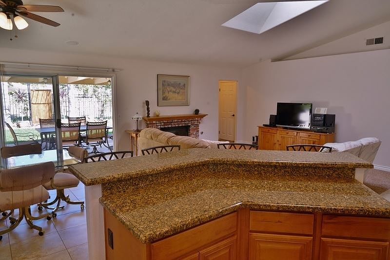 1st image of 812 Viking Ln