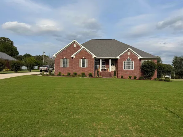 216 Meadow Ln, Russellville, AL 35653