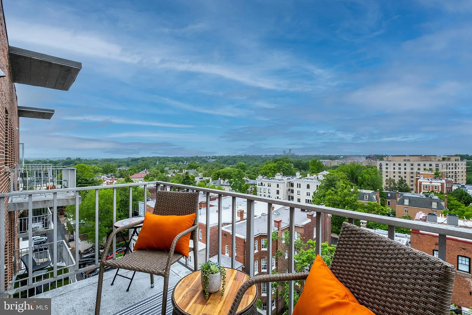 2127 California St NW APT 802 photo 1