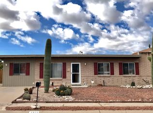 2472 S Rose Peak Dr, Tucson, AZ 85710
