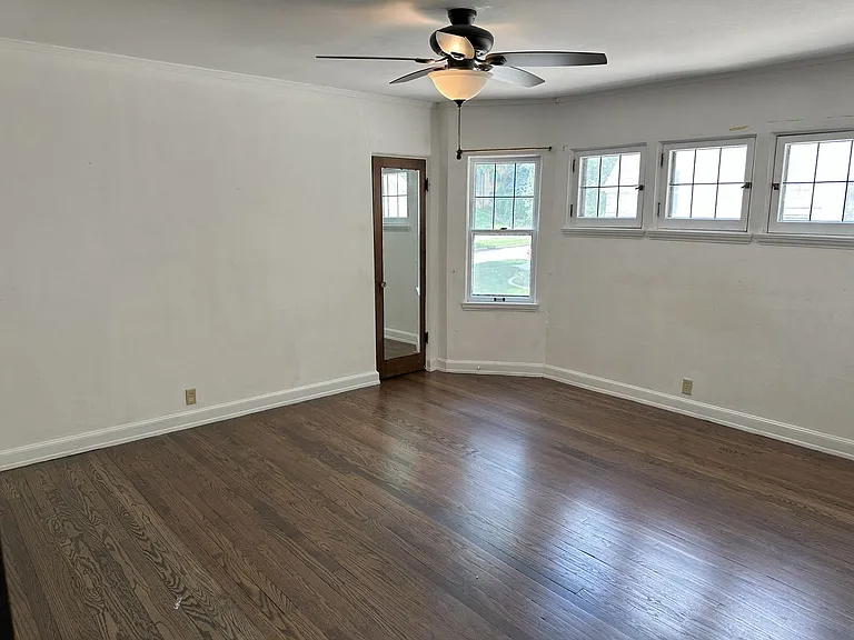 1328-1330 Martha Washington Dr — Photo 9