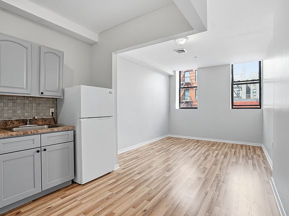 4th image of 114 W 133rd St #2-A