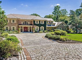 37 Wellington Rd, Locust Valley, NY 11560