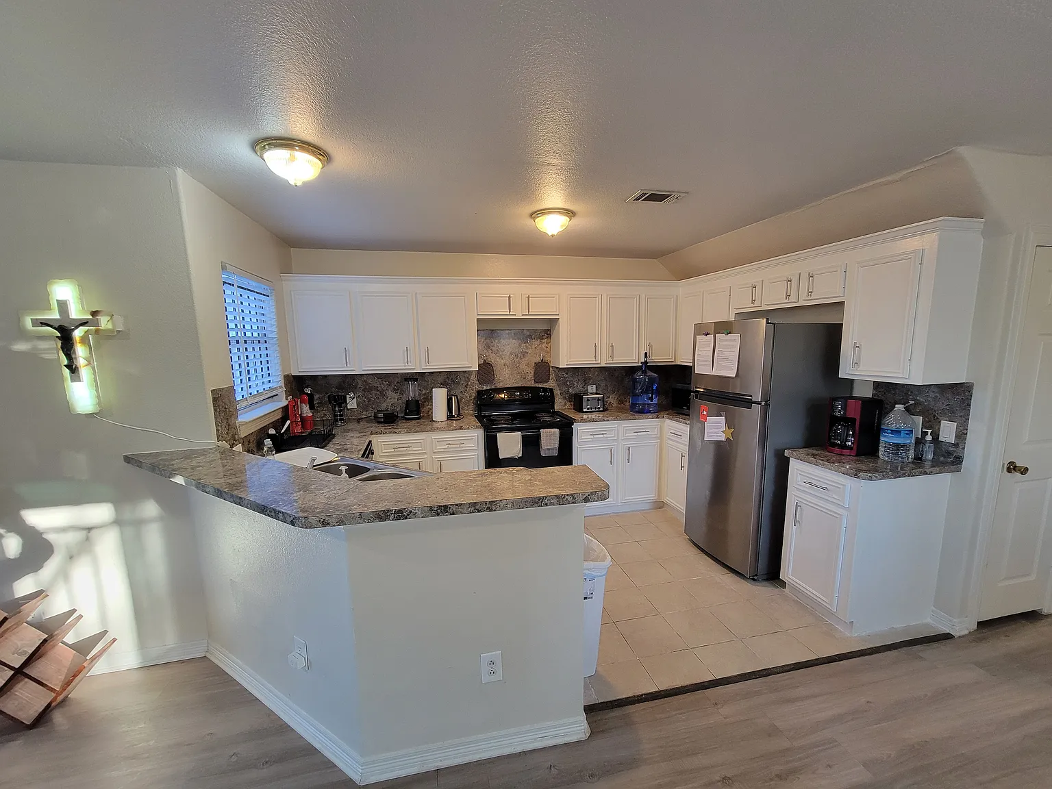 4 bed, $5,500 — Photo 3