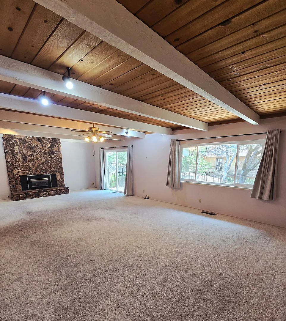 Charming 3-bedroom, 2-bath home in Lake Wild Wood — Photo 2