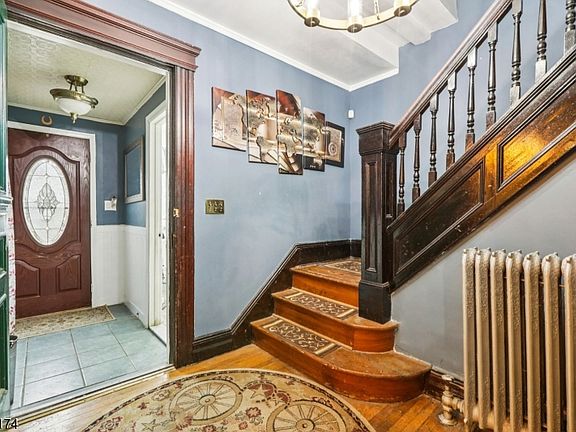 4th image of 185 State St