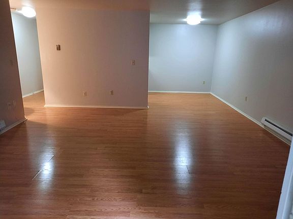 4th image of 11010 NE 68th St